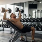 Guide complet pour maîtriser le développé incliné aux haltères
